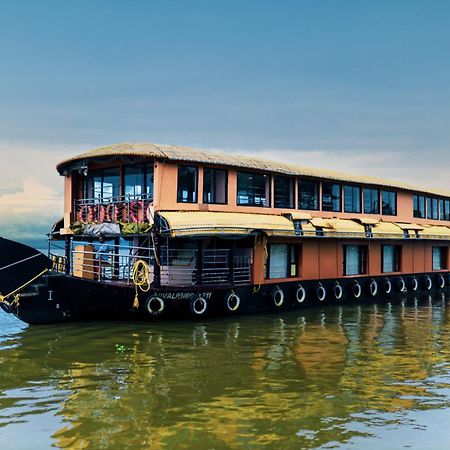Harmony Houseboats Hotel Alappuzha Екстериор снимка