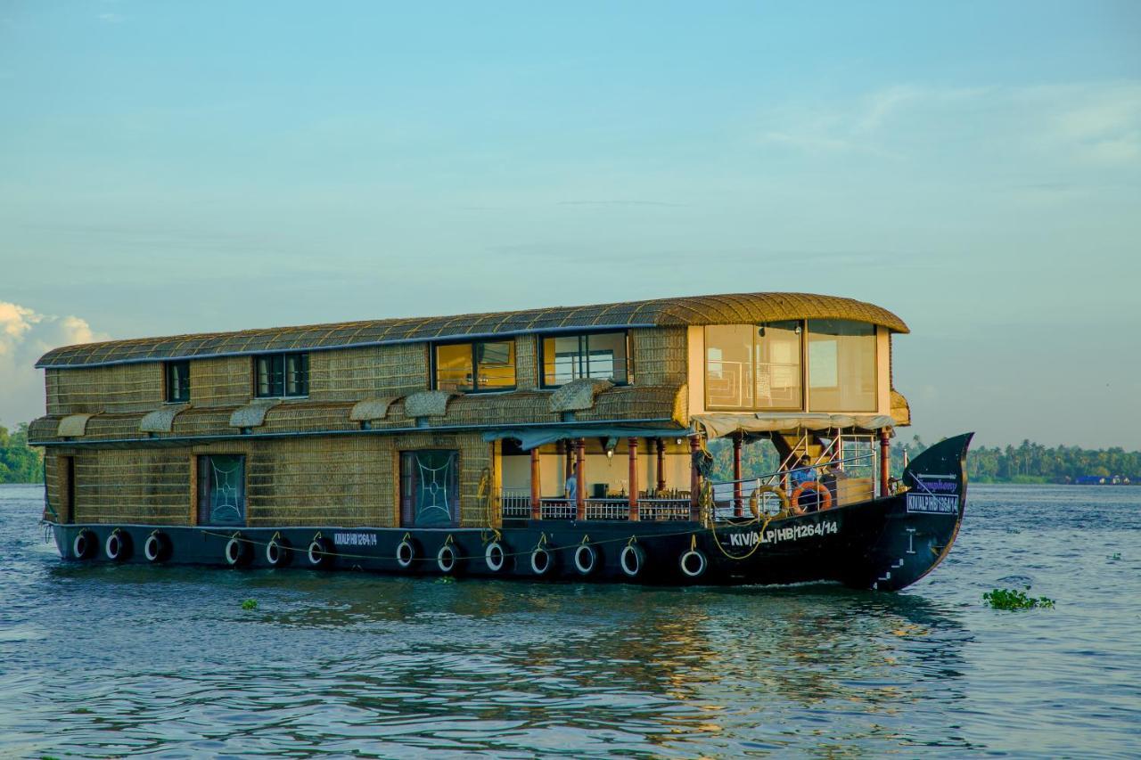 Harmony Houseboats Hotel Alappuzha Екстериор снимка
