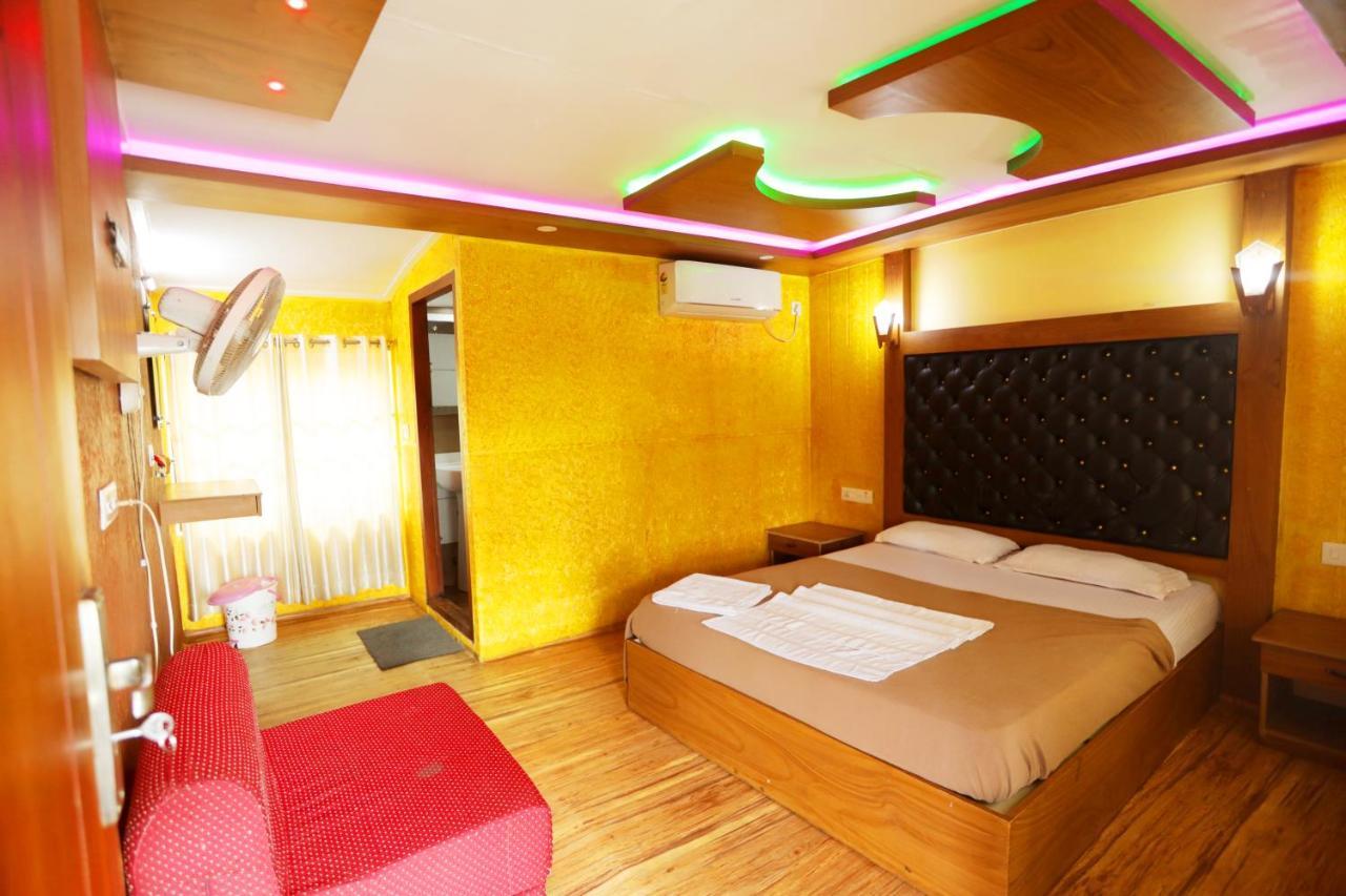 Harmony Houseboats Hotel Alappuzha Екстериор снимка