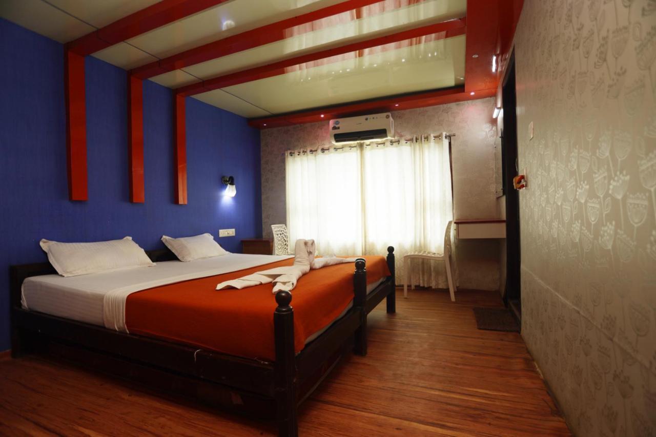 Harmony Houseboats Hotel Alappuzha Екстериор снимка