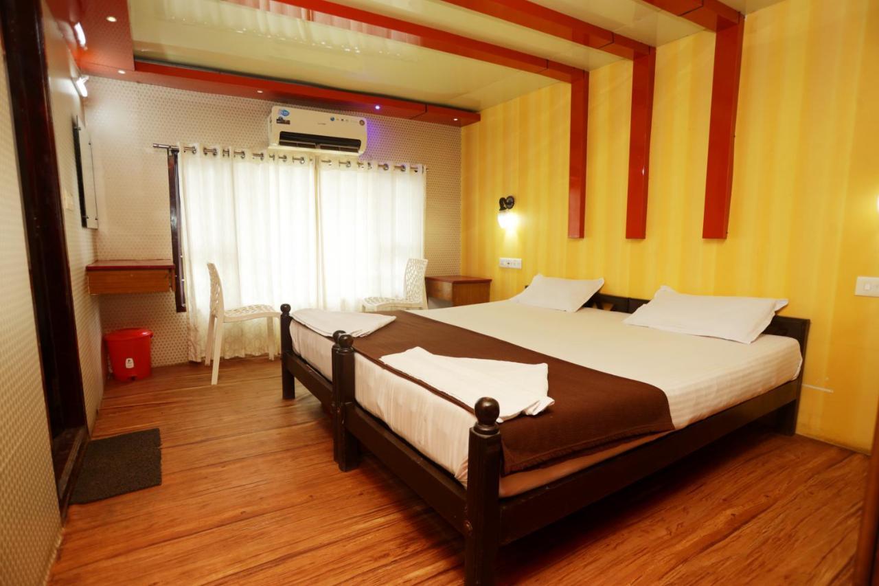 Harmony Houseboats Hotel Alappuzha Екстериор снимка