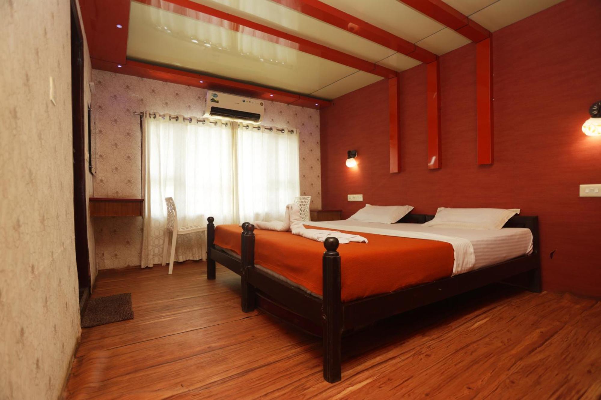 Harmony Houseboats Hotel Alappuzha Екстериор снимка