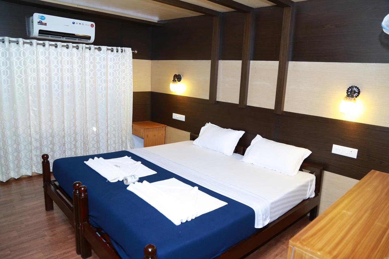 Harmony Houseboats Hotel Alappuzha Екстериор снимка