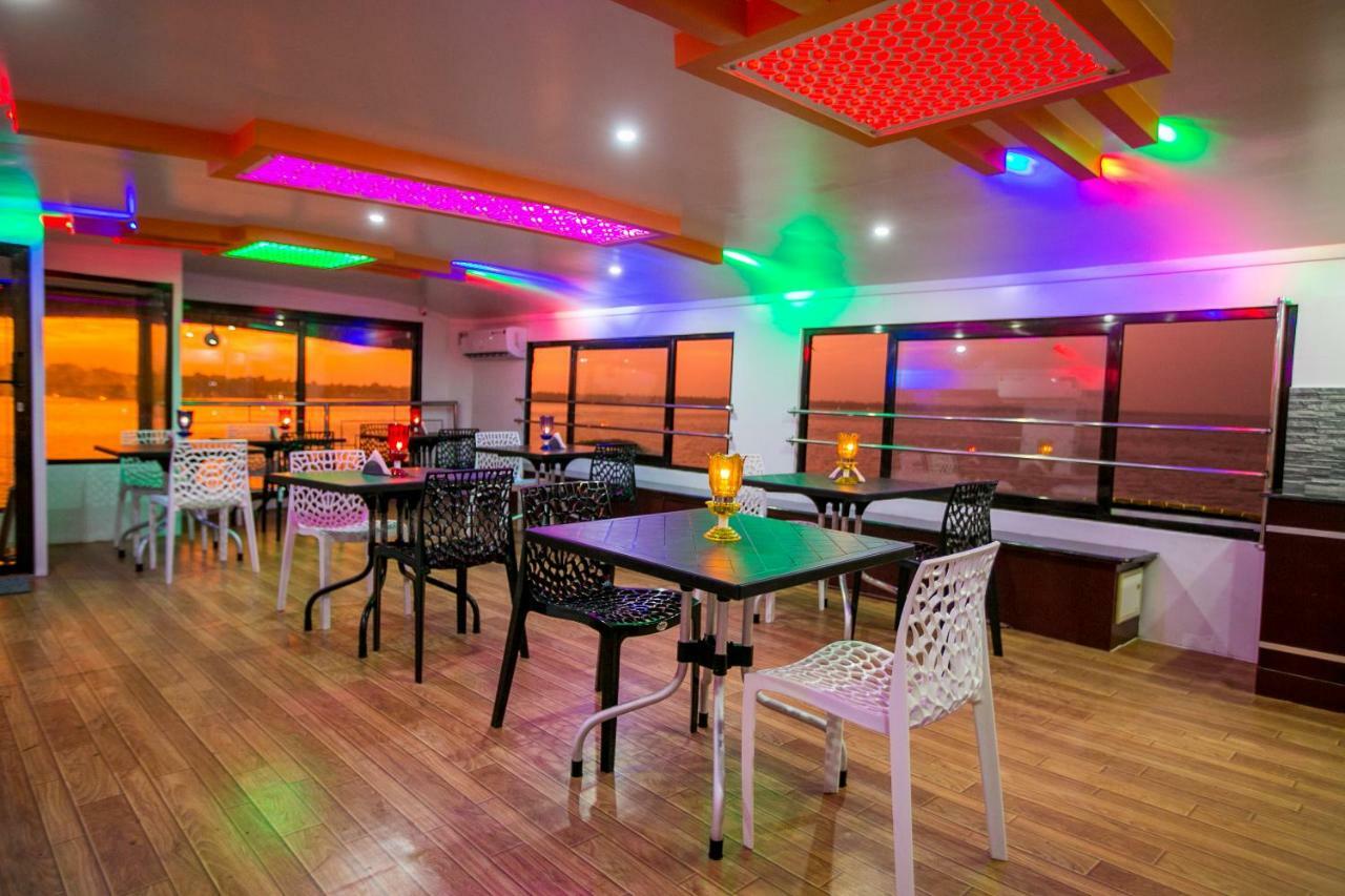 Harmony Houseboats Hotel Alappuzha Екстериор снимка
